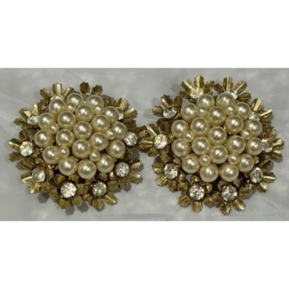 Vintage Signed Corocraft Coro Gold Filagree Pearl Clip Earrings